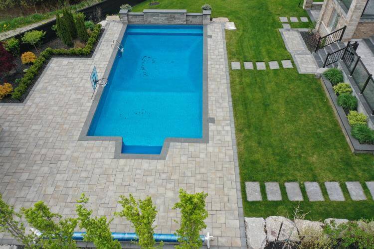 local pool contractor Downsview
